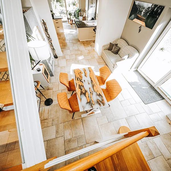 Epoxidharztisch von der Tischlerei Stein