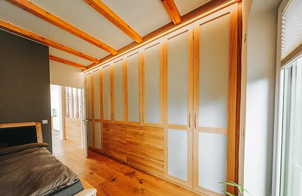 Einbauschrank von der Tischlerei Stein aus Ludwigsfelde